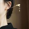 Diamantbesetzte Haarnadel mit Lotusquaste: Eleganter chinesischer Stil mit Perlenblumen- und Friedensschloss-Design, perfekt für Frauen.