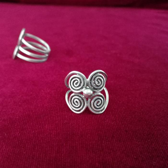 Ethnic Retro Miao Handmade Silver Rings with Hollow Butterfly Design