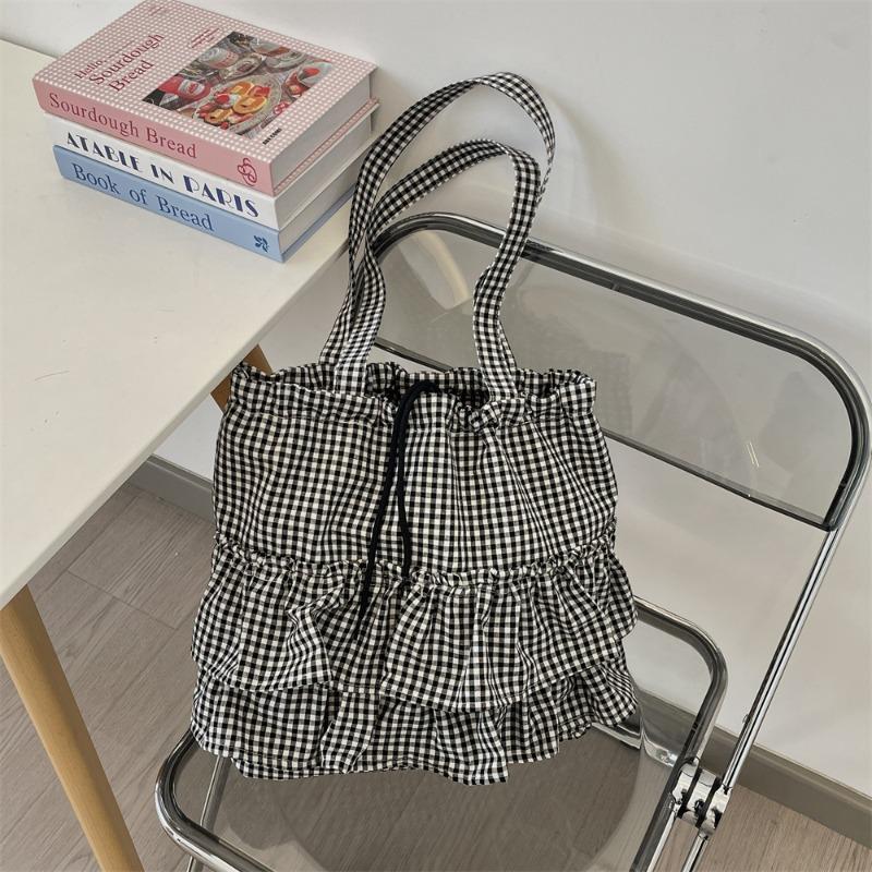 

Cute college style plaid canvas bag women s new large-capacity lace tote bag