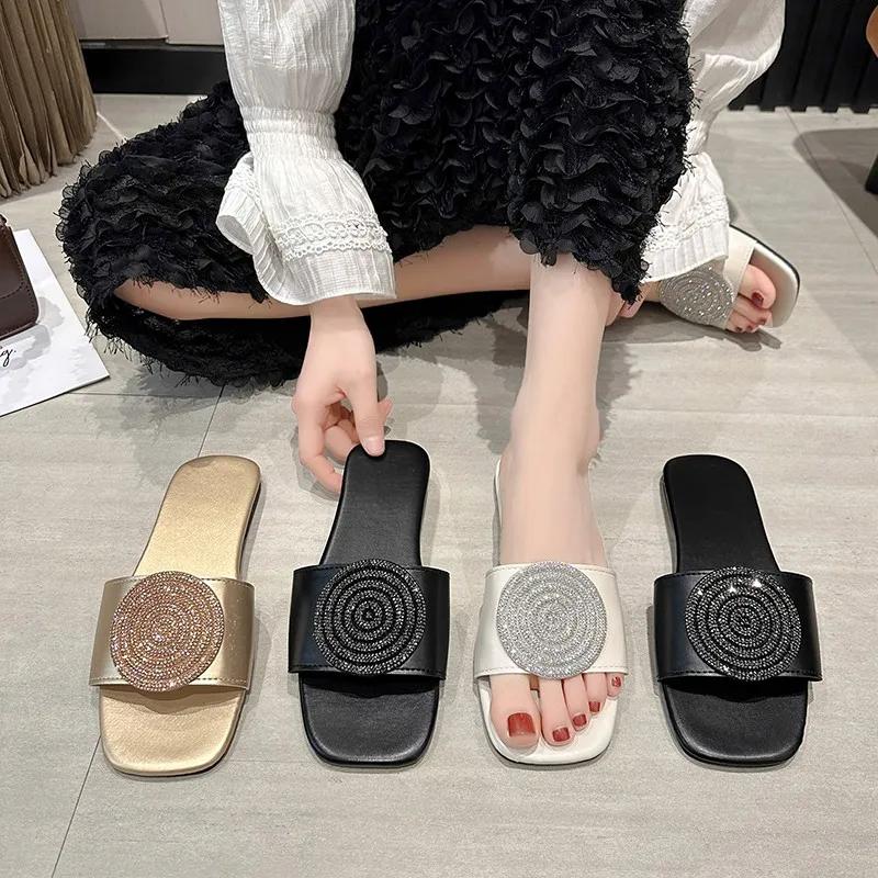Fashion Summer New Women's Round Head Flat Soled Non-slip Slippers Woman Fashion Flowers Khaki Flats Sandals Female Zapatos De Mujer