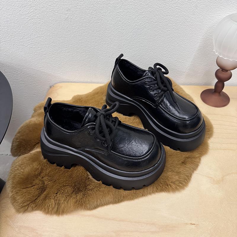 Damen-Lederschuhe mit dickem Absatz und Plateau im britischen Stil, neu für Frühling und Herbst 2025, mit Rock, runder Zehenpartie, Schnürung, Mary-Jane-Pumps