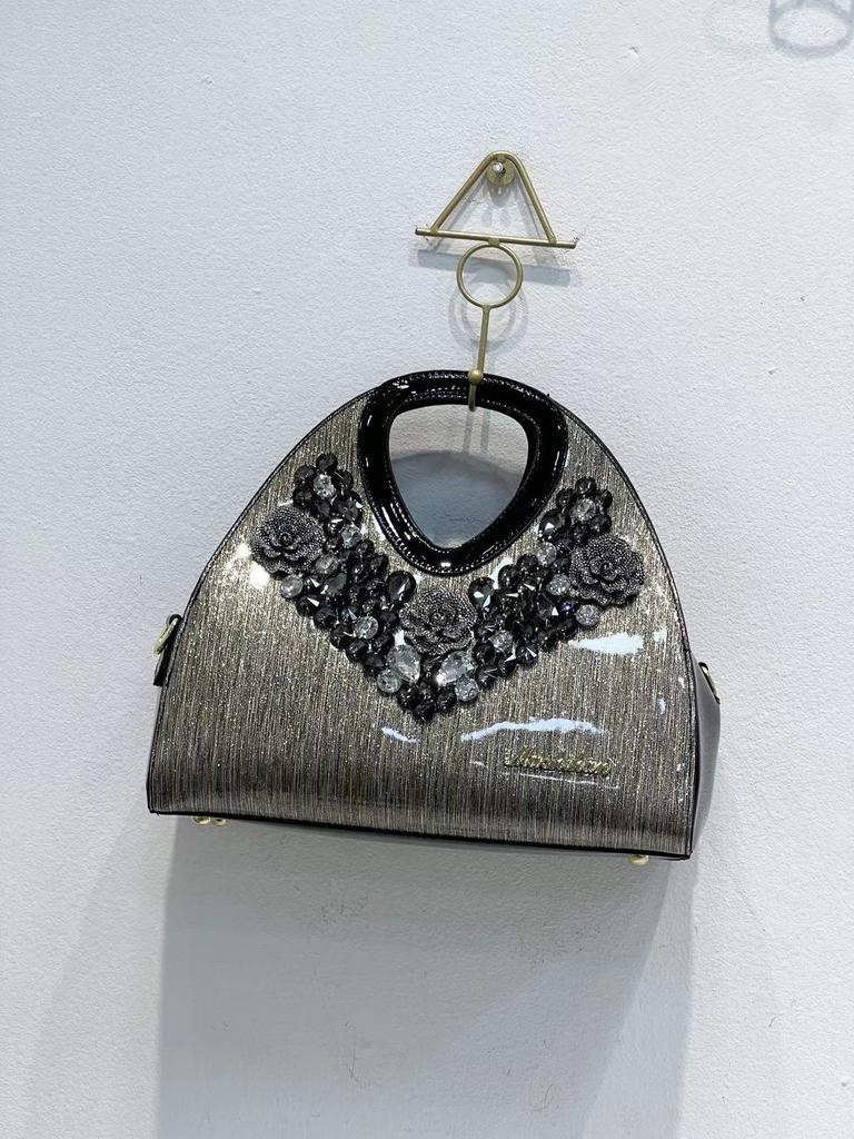 Fashion Diamond-Encrusted Dumpling Bag Handbag, Medium Temperament, Send Mother-In-Law Patent Leather Foreign Style Messenger Bag