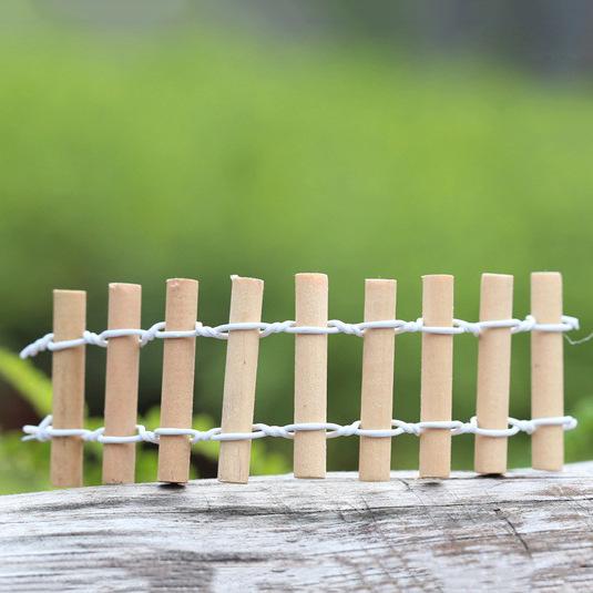 

2 шт. Мини-деревянный забор, микро-ландшафтные миниатюры, реквизит, сказочный сад, мох, суккуленты, бонсай, украшения, аксессуары для декора своими руками 9x3cm