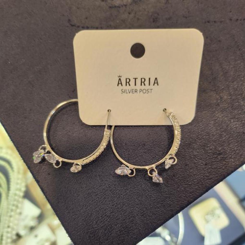 ARTRIA One-Line Dangle Earrings AAAERHK0022WHF