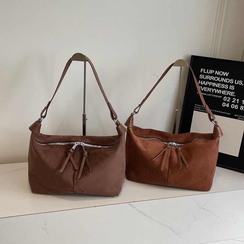 Autumn and winter pu bag women's new autumn and winter tide popular solid color shoulder bag casual large capacity commuter tote bag