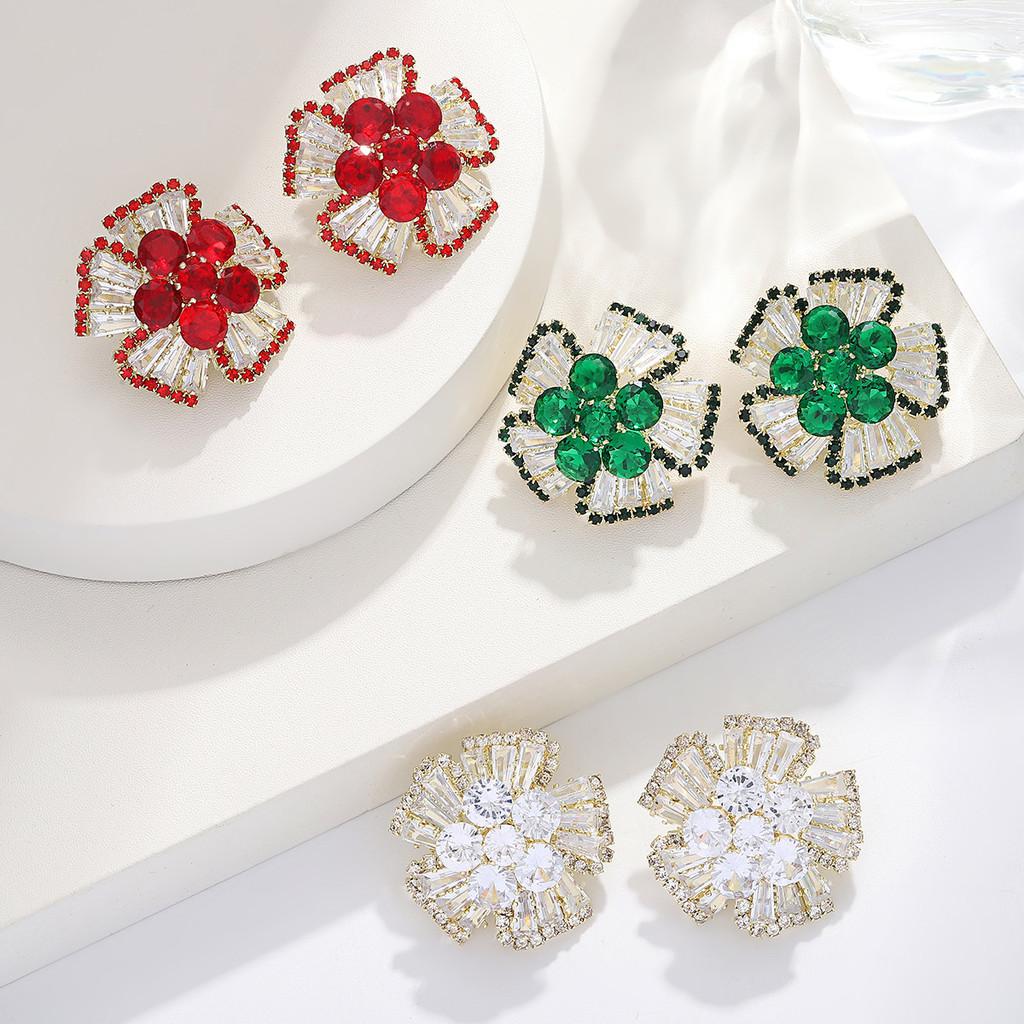 Vintage Flower Ear Studs With Rhinestone Embellishments For Elegant Women