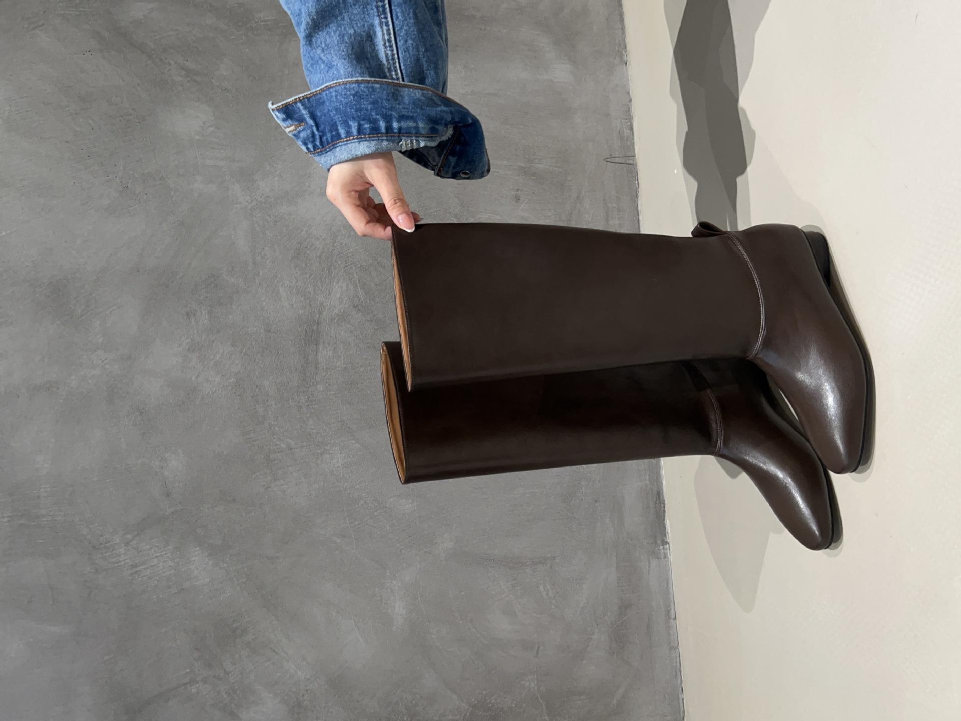 

Но женские ботфорты новые 2025 осень и зима женские ботинки ботинки с острым носком ботинки на толстом каблуке чувство дизайна ботинки Мартин 39 темно-коричневого