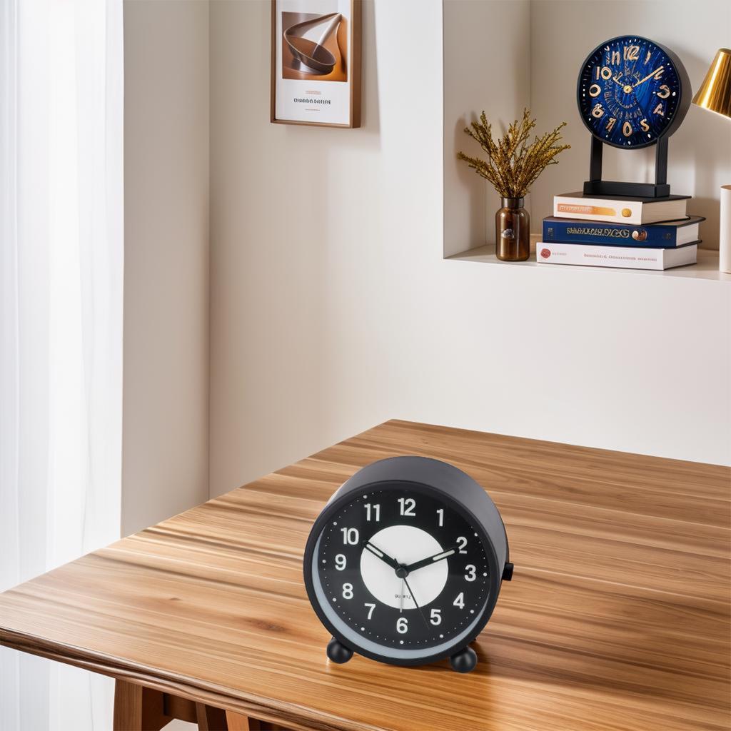 Battery Operated Clock Glow-in-the-Dark Alarm Clock Bedroom Children's Table Non-Ticking Silent Operation For Bedroom