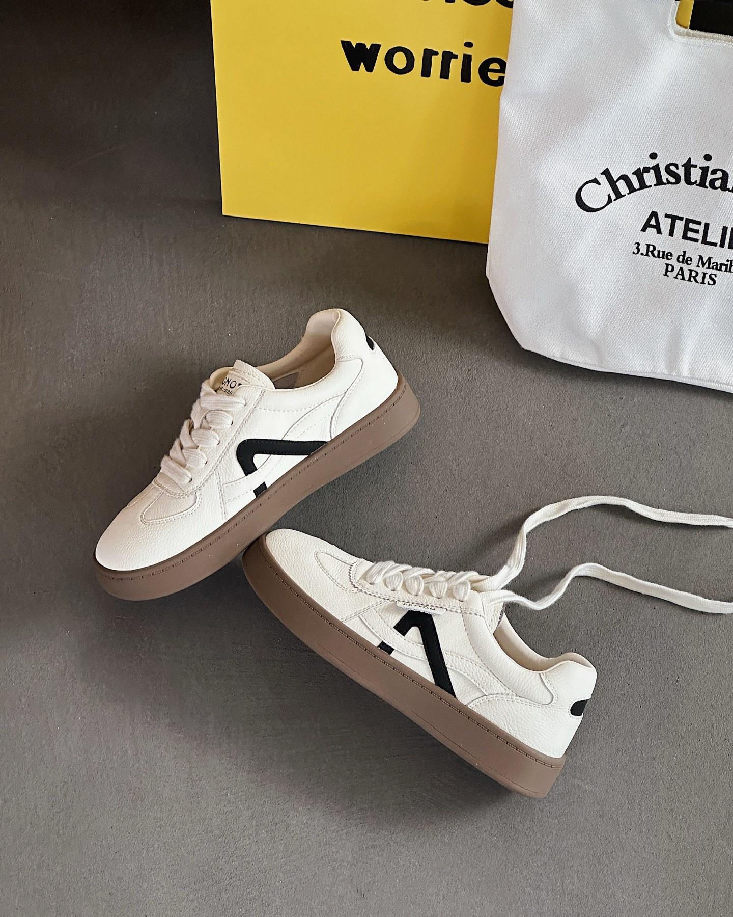 

Little white shoes women s new summer women s shoes casual board shoes versatile sports 35