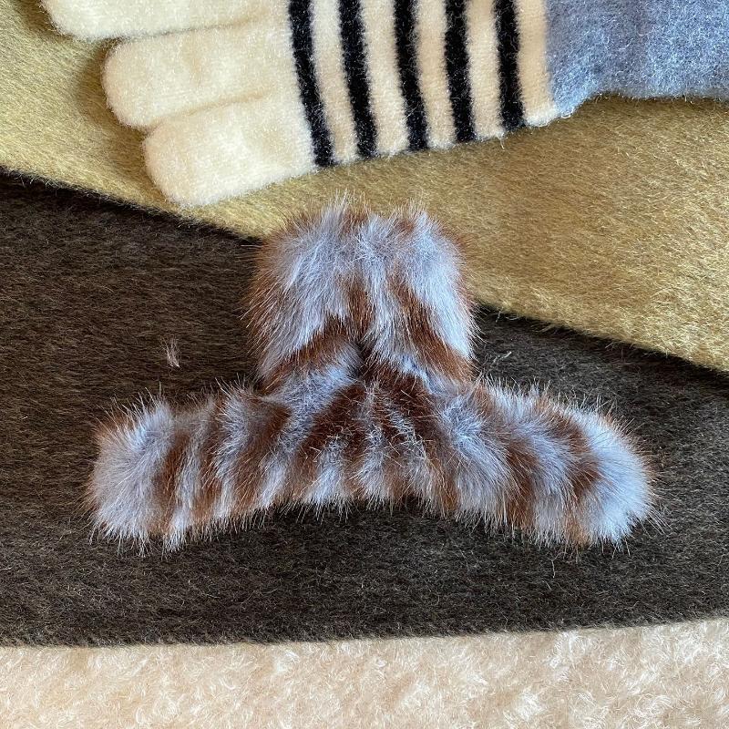 Plush Hair Clip Autumn Winter Woman Hair Accessories Large Shark Clips Fashion Girls Headwear Korean Female Headdress