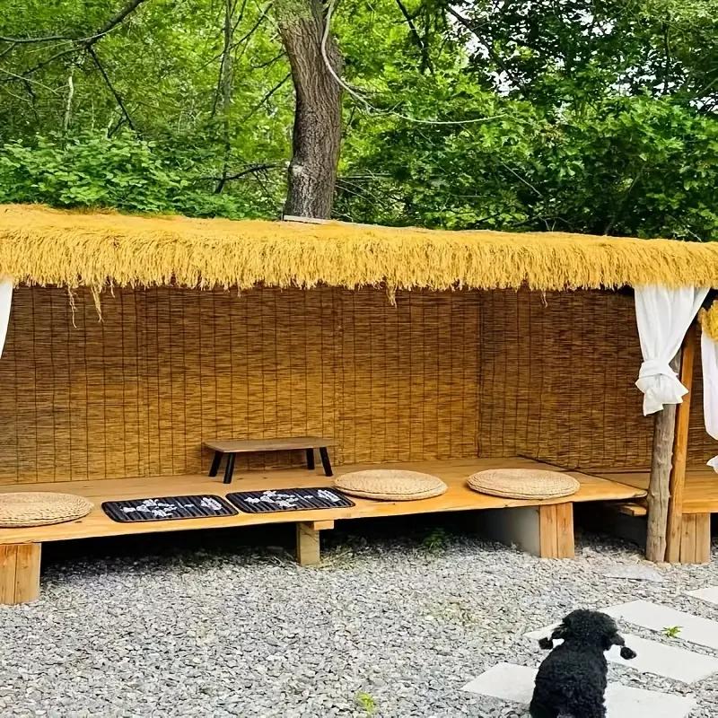 Top Quality Artificial Thatch Roof Rolls Durable Plastic for Outdoor Pavilion Farmhouse Easy Install Bars Cabins Beach Roofing