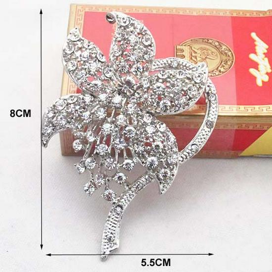 Rhinestone Brooch and Scarf Buckle: Elegant European-American Bridal Accessory and Creative Gift