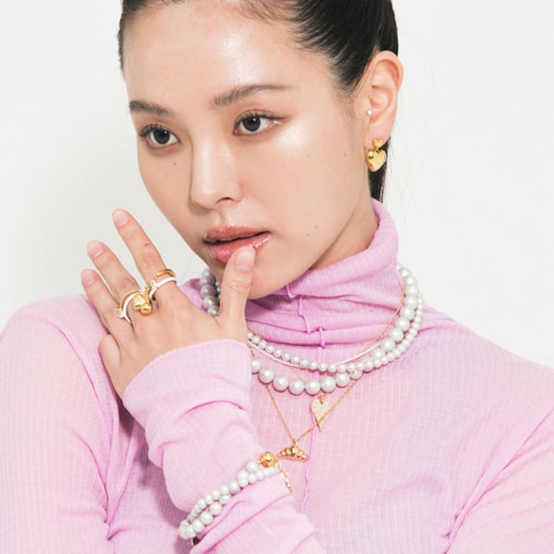 

August Harmony 8mm Snow Pearl Bracelet One