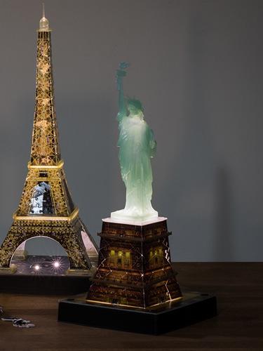Ravensburger 3D Puzzle: Statue of Liberty LED (120 Pieces)
