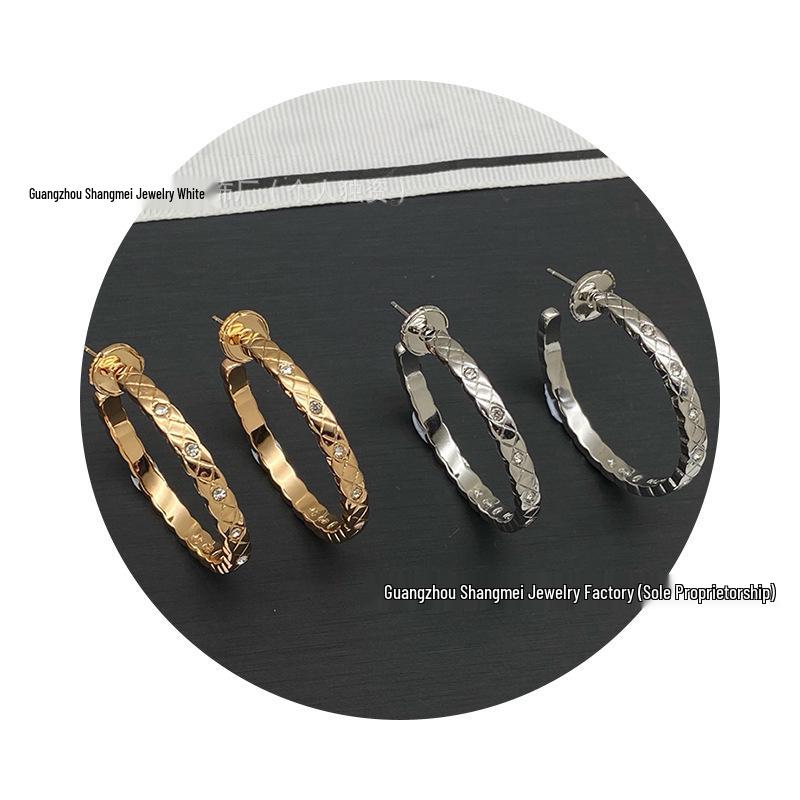 

Серьги-пусеты Xiang Style с двумя буквами C и стразами - Роскошные, Элегантные Украшения для Женщин золотой