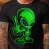 Peace Alien T Shirt Cute Retro Space Design Soft Cotton Casual Cosmic Vibes For Unisex And Unisex Vintage Fashion Stretched