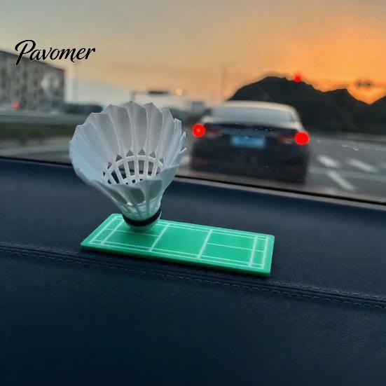 Schwenkbares Badminton Schreibtischzubehör Rotierendes Autoornament mit Mechanismus, Federball Armaturenbrett Kunststofffigur Dekoration für Innenraum, Geschenk Sport