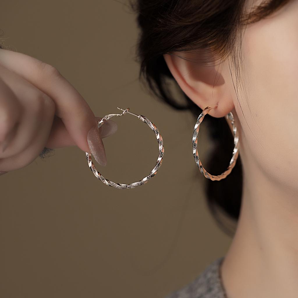 European and American retro twisted round earrings personalized design earrings earrings women