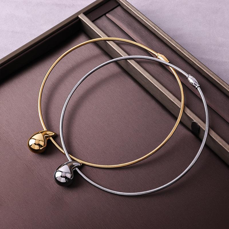 High-End Tropfenförmige Magnetische Halskette - Modisch, Vielseitig, Kaltes Metalldesign