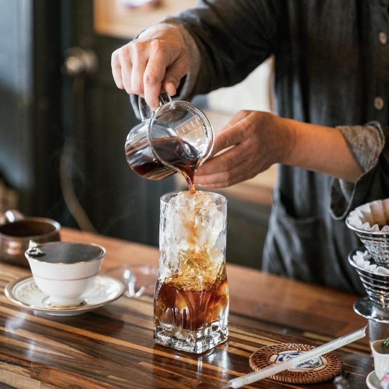 Solidny Żelazny Uchwyt na Kapsułki do Kawy z 24 Dużymi Komorami Elegancki i Nowoczesny Przechowywanie dla Miłośników Kawy Rozwiązanie do Przechowywania