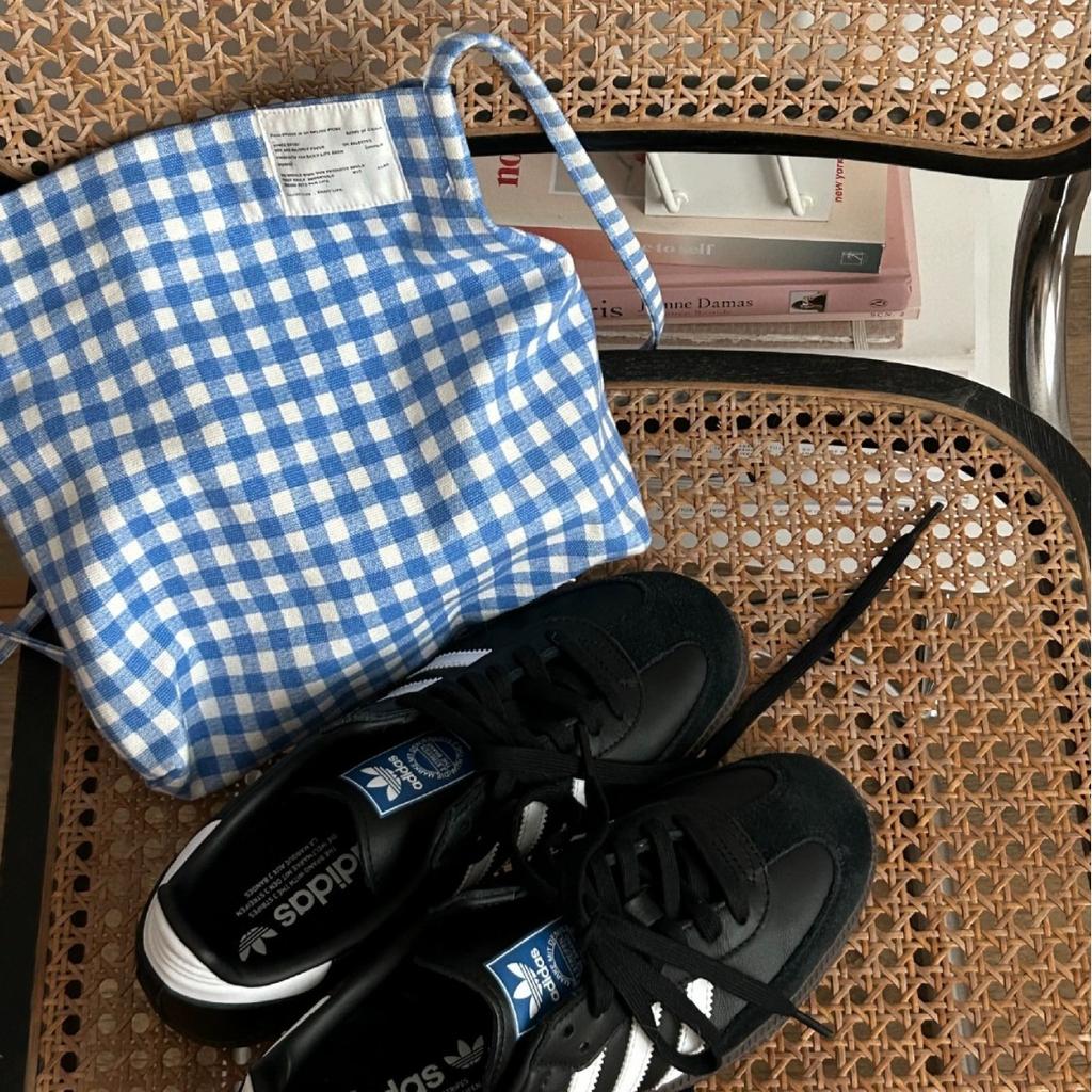 Canvas bag, shoulder bag, messenger bag, cloth bag, plaid, blue.