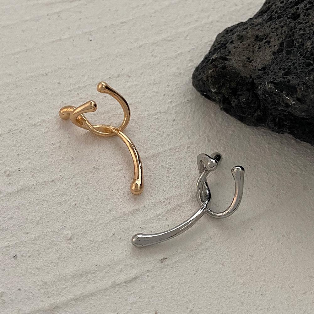 1 buc Design la modă Culoare aurie Clip de ureche înnodat Pentru femei Fete Punk Simplu Fără piercing Clip pentru cartilajul urechii Bijuterii Cadouri