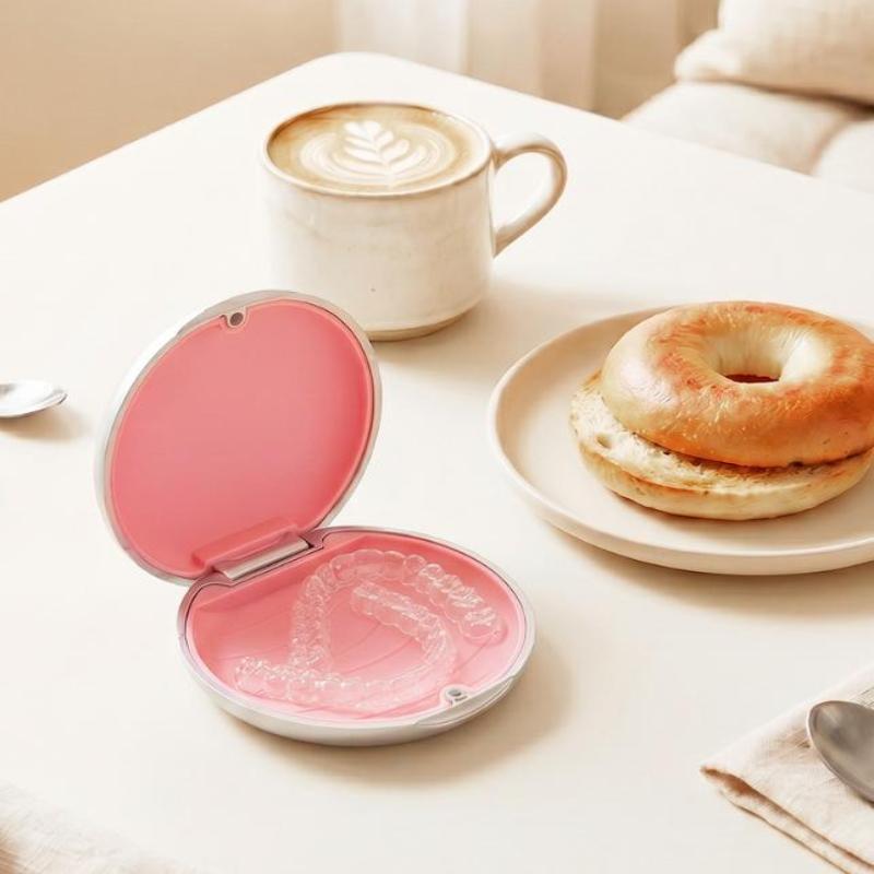 1Pcs Dental Retainer Case with Mirror BPA-Free False Teeth Protective Aligner Tray Storage Box for Adults Kids Oral Care