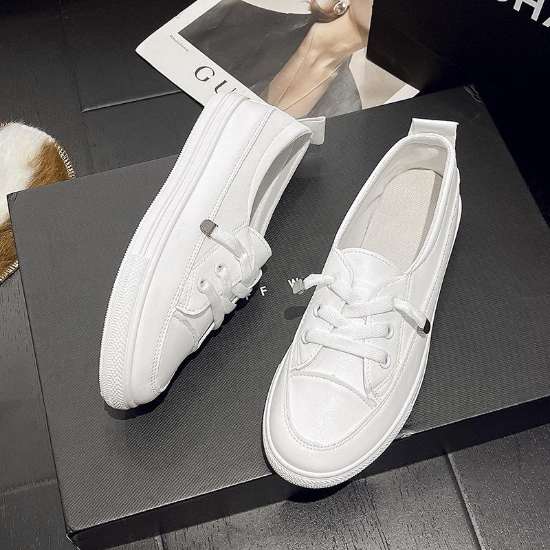 Summer New 2025 Trendy Girl Little White Shoes Personalized Fashion Simple Leisure Travel Japanese Women's Board Shoes Female Versatile