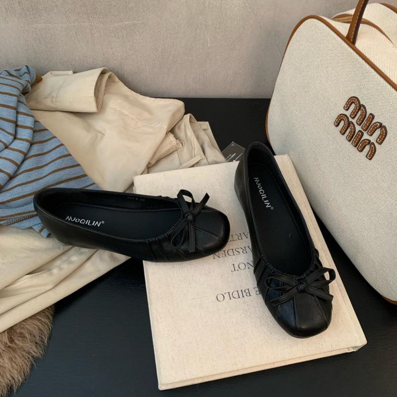 2025 Autumn New Bow Pleated Round Head Ballet Inner Height Increase Commuter Women's Shoes