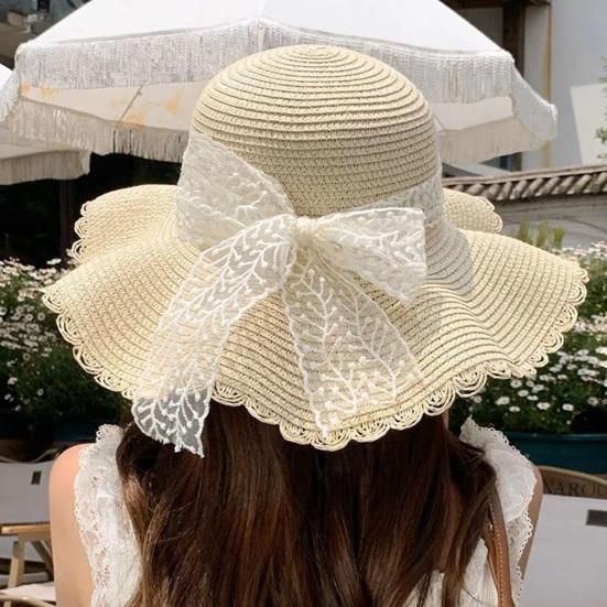 Sun Hat Large Wavy Brim Breathable Summer Straw Hat with Lace Bow Tulip Decor Foldable Portable Travel Hat