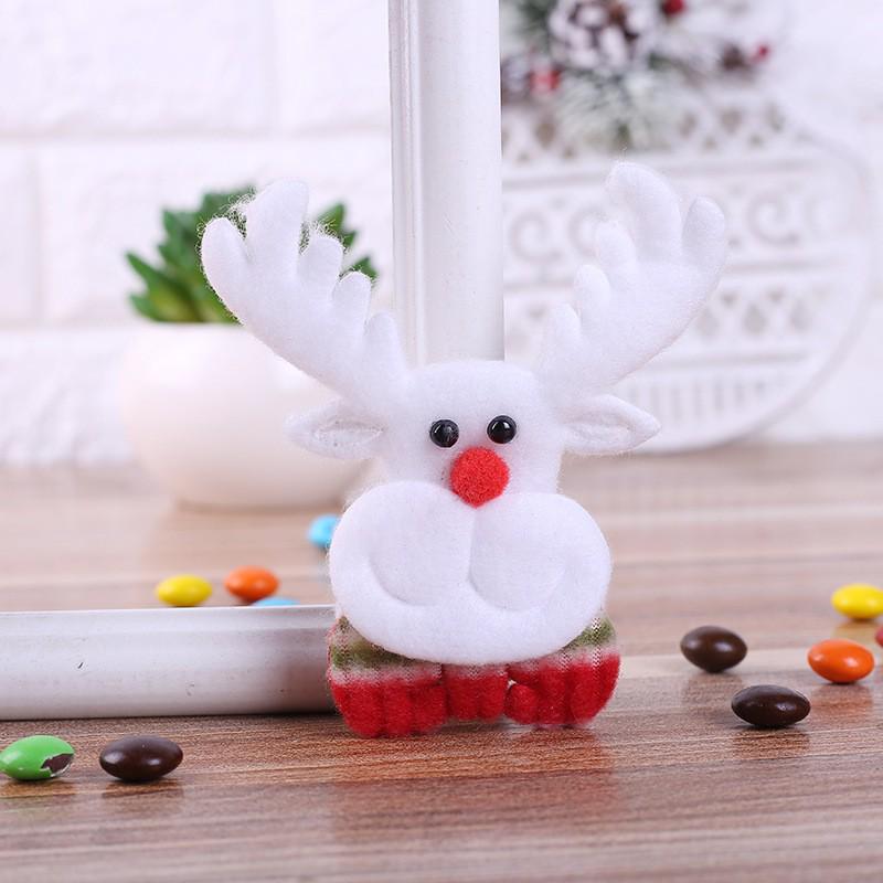 LED Light-Up Santa Brooch: Creative Christmas Ornament for Adults & Kids