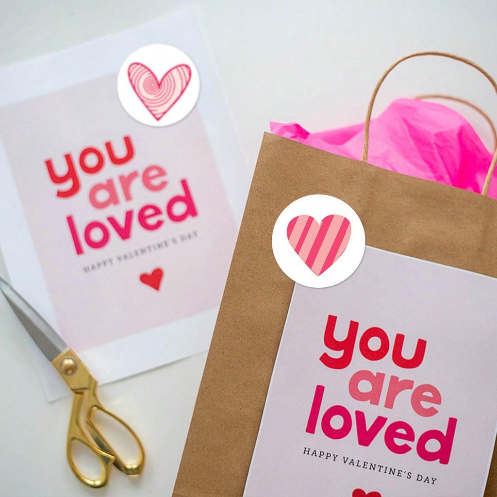 500 Sheets Per Roll - Valentine's Day Heart Stickers, Love Letters Greeting Cards Envelopes, Flower Bouquet Sealing Stickers