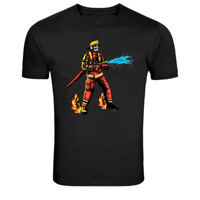 Skelett-Feuerwehrmann Spritzt Wasser Grafik T-Shirt