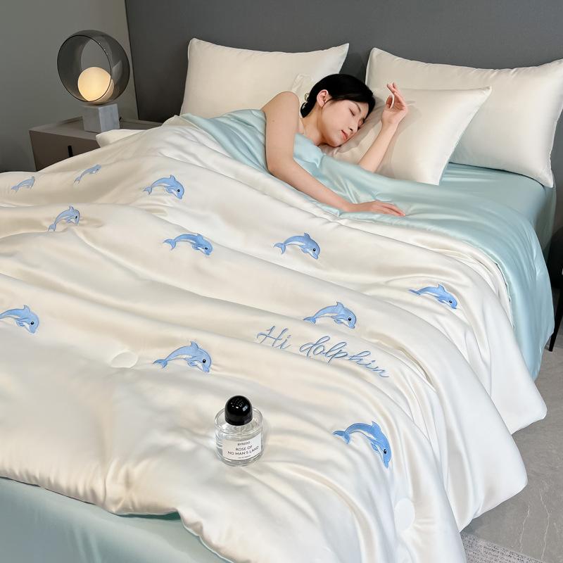 Skin-Friendly Washed Lce Silk Summer Quilt Sets High Quality Embroidered Comforter Bedding Sets Queen Summer Cooling Blanket
