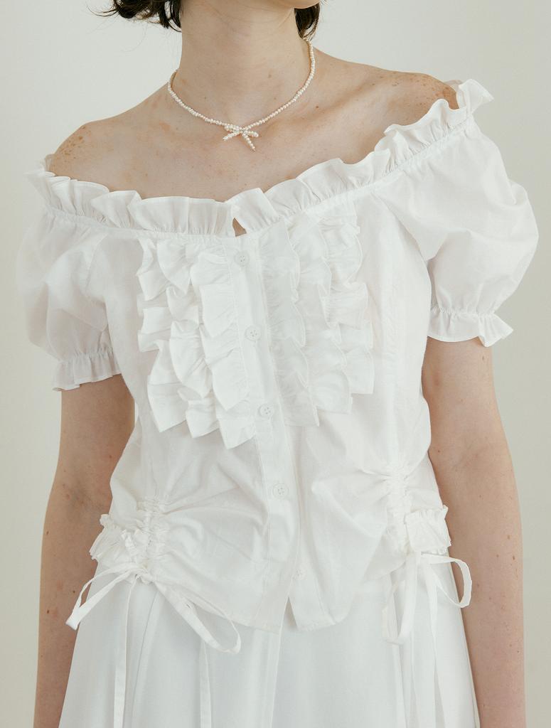 LUCIR ZU Clara Frill Blouse (Ivory)