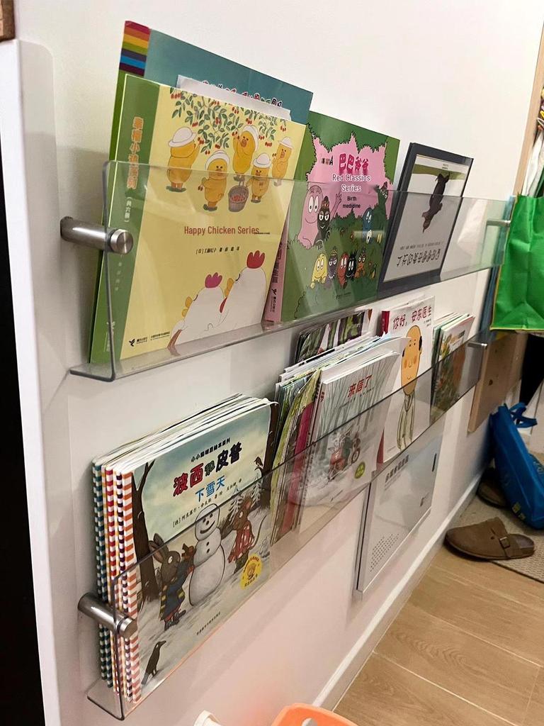 Acrylic Wall-Mounted Transparent Bookshelf for Children's Books and Magazines, Punch-Free Display Rack.