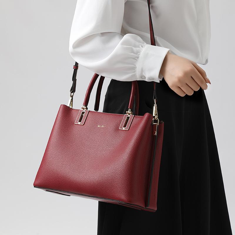 2024 New Elegant Soft Leather Handbag for Women, Spring and Summer Large Tote, Single Shoulder Bag, Crossbody Bag for Women