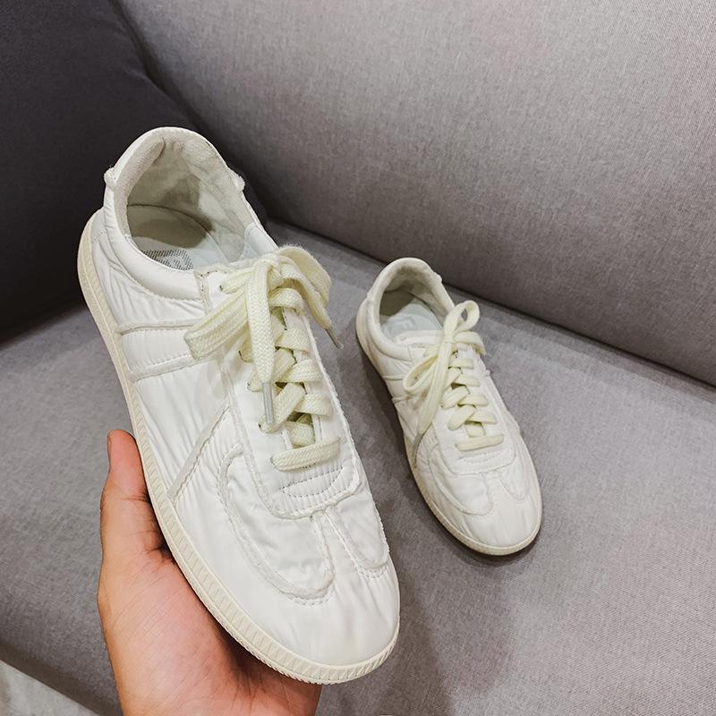 

Облачные маленькие белые туфли женские туфли весна и лето новые мягкая кожа мягкая подошва легкие кеды повседневная спортивная обувь женская 40 белый