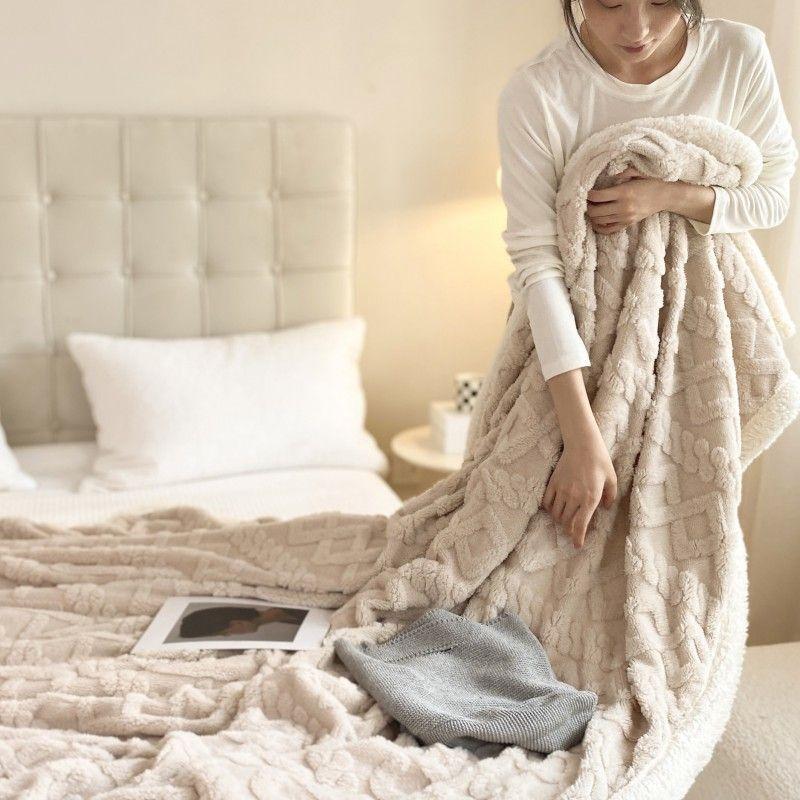 Lamb Fleece Blanket Winter Thickened Nap Office Shawl Air Conditioner Fleece Blanket Coral Fleece Sofa Blanket