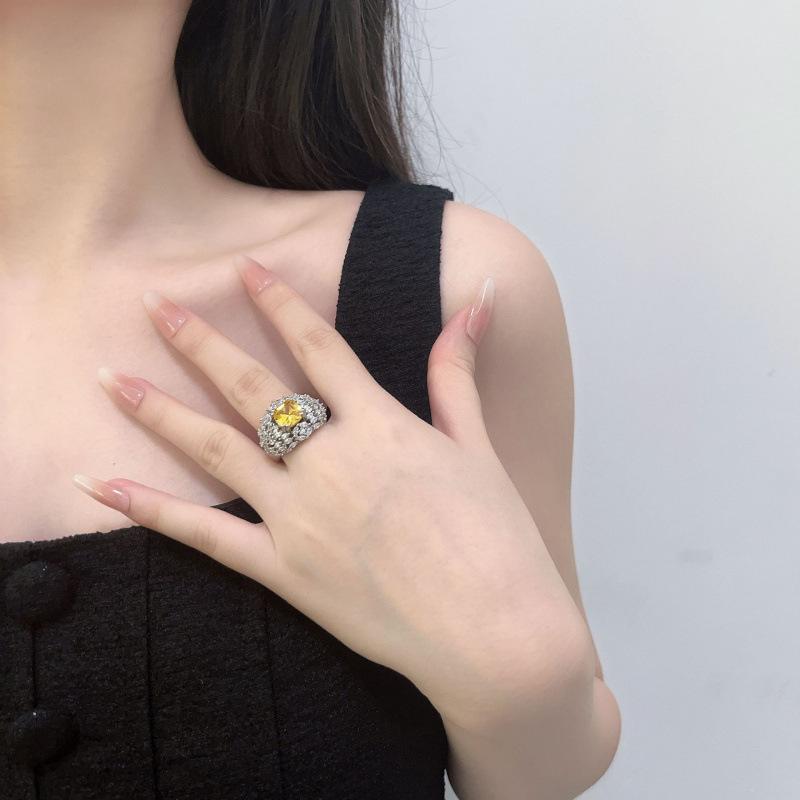 Bright Colored Treasure High Carbon Diamond Ring Light Luxury Cold Wind Exquisite High-End Jewelry Ice Flower Cut Yellow Diamond Ring Women
