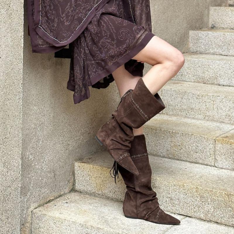 New Retro and Niche Boots with Pleated Shoes, Pointed Boots and Inner Height-increasing LACES