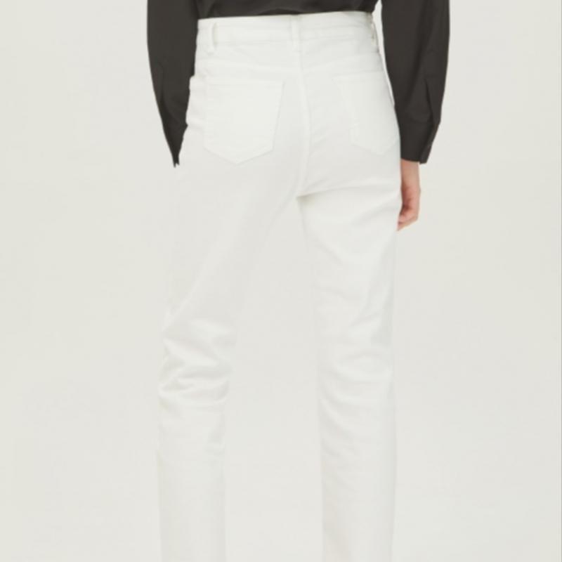 Benetton – Gerade geschnittene Jeanshose mit spitzer Tasche Badpa3411