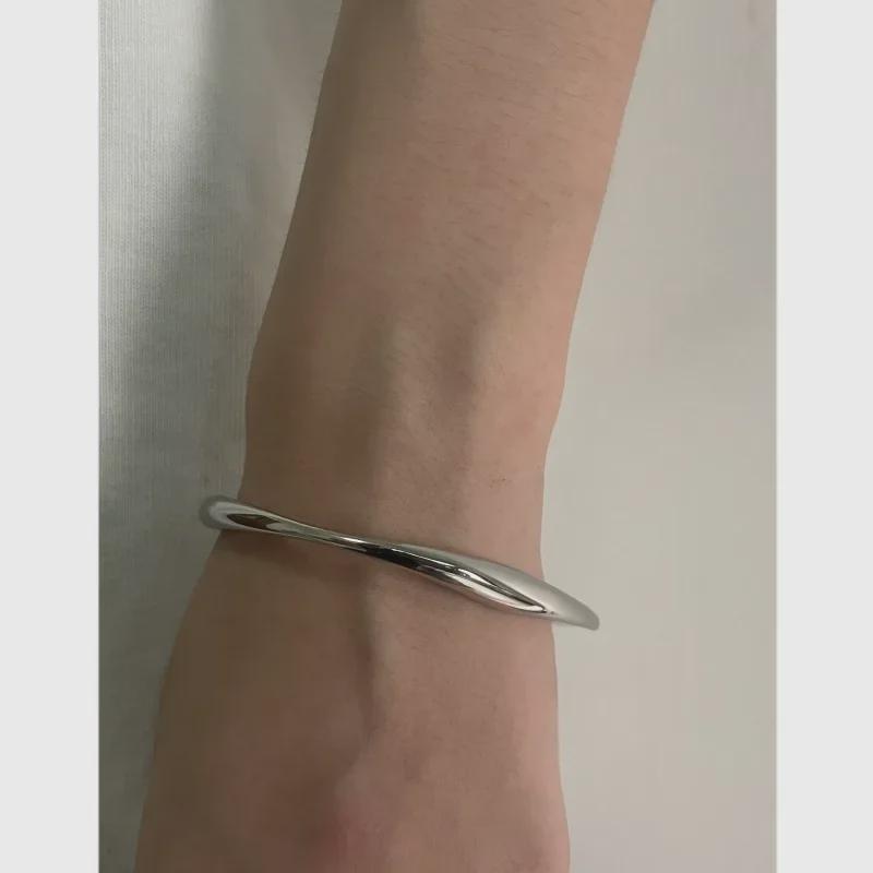 

Gagge Titanium Steel Cold-Style Plain Ring Bracelet - Простой модный аксессуар высокого класса для женщин