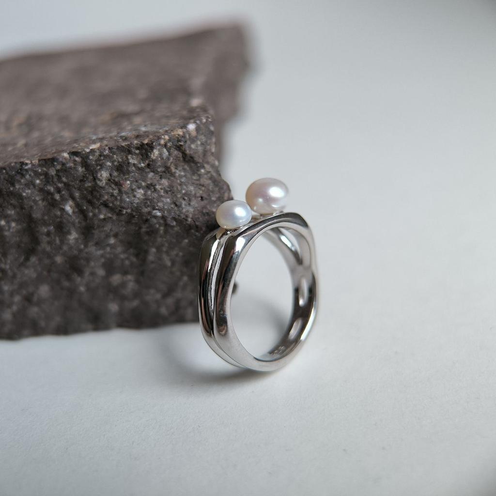 Silver Ring with Natural Pearl 2.5ct, Item Weight 4.99 G (2184362)