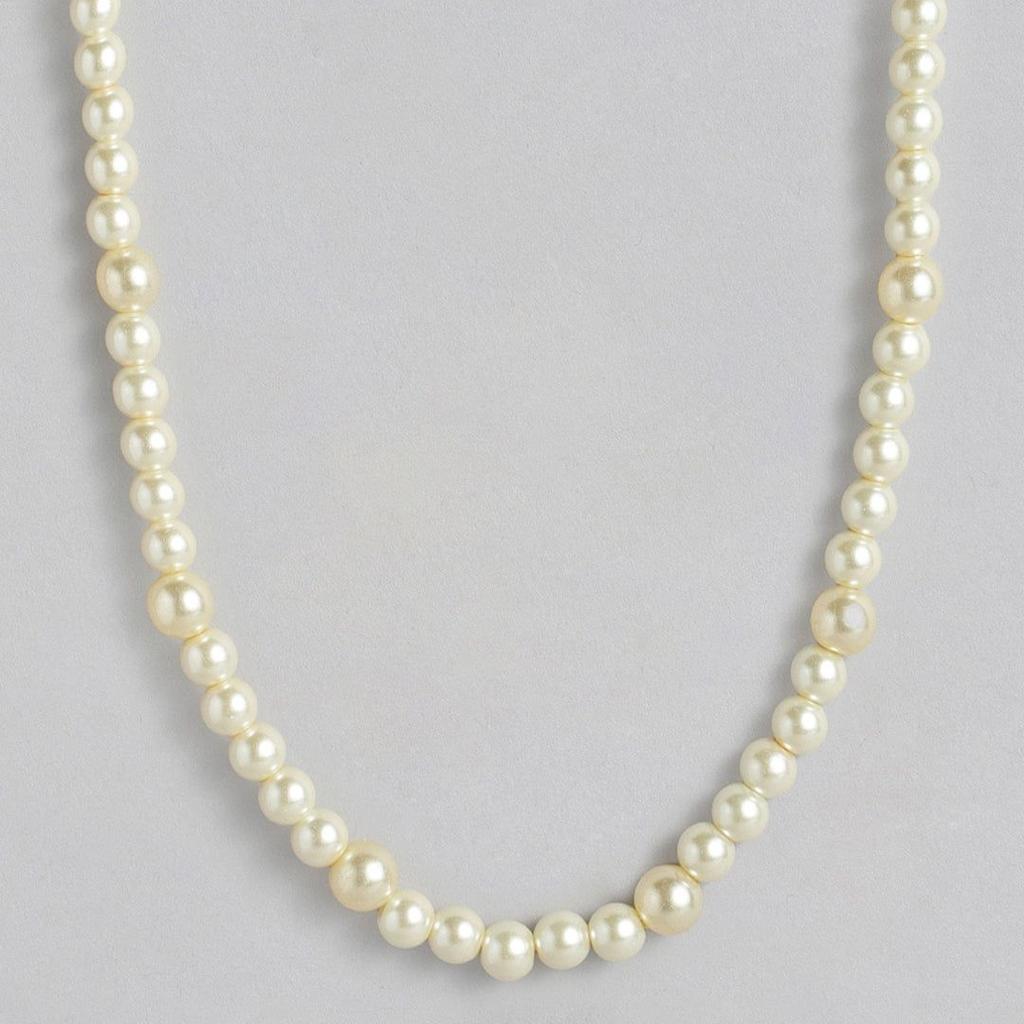 One Line Pearl Necklace
