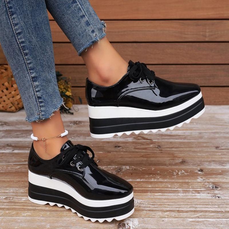 Large size thick-soled muffin shoes women's autumn and winter new lace-up square head patent leather thick-soled wedge heel heightening shoes
