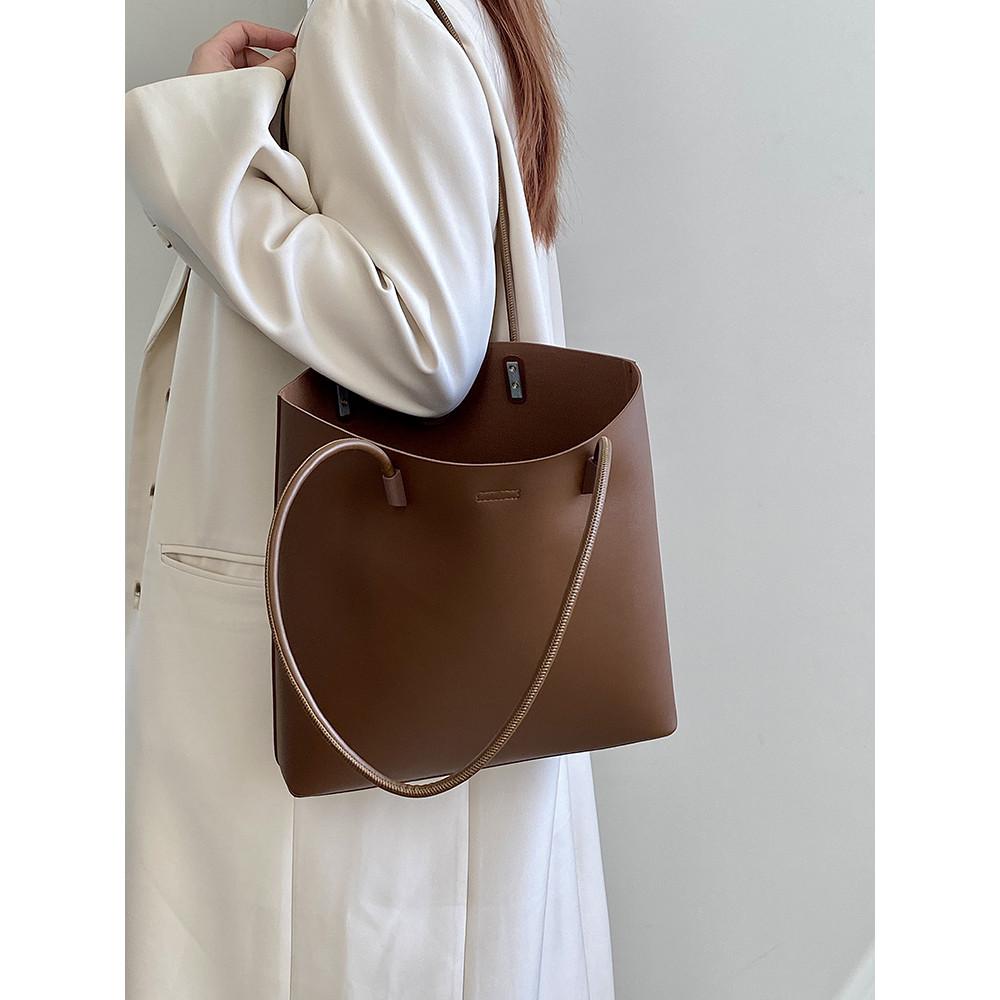 IELGY Autumn Winter Korean Version Commuter Portable Tote Bag Large Capacity Shoulder Bag