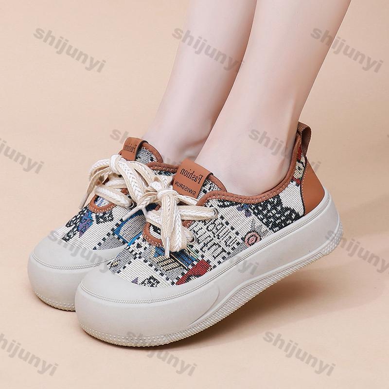 Women Sneakers 2025 Autumn New Comfortable Height Increase Lace Up Casual Shoes Round Toe Outdoor Non Slip Canvas Shoes