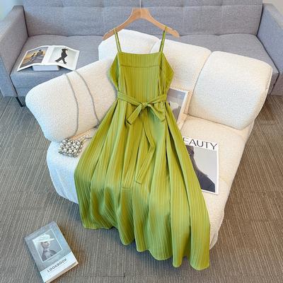 Plus-size Women's Dress with A Simple Korean Style, Sleeveless, Cinched-waist Tie and Halter Dress for Summer