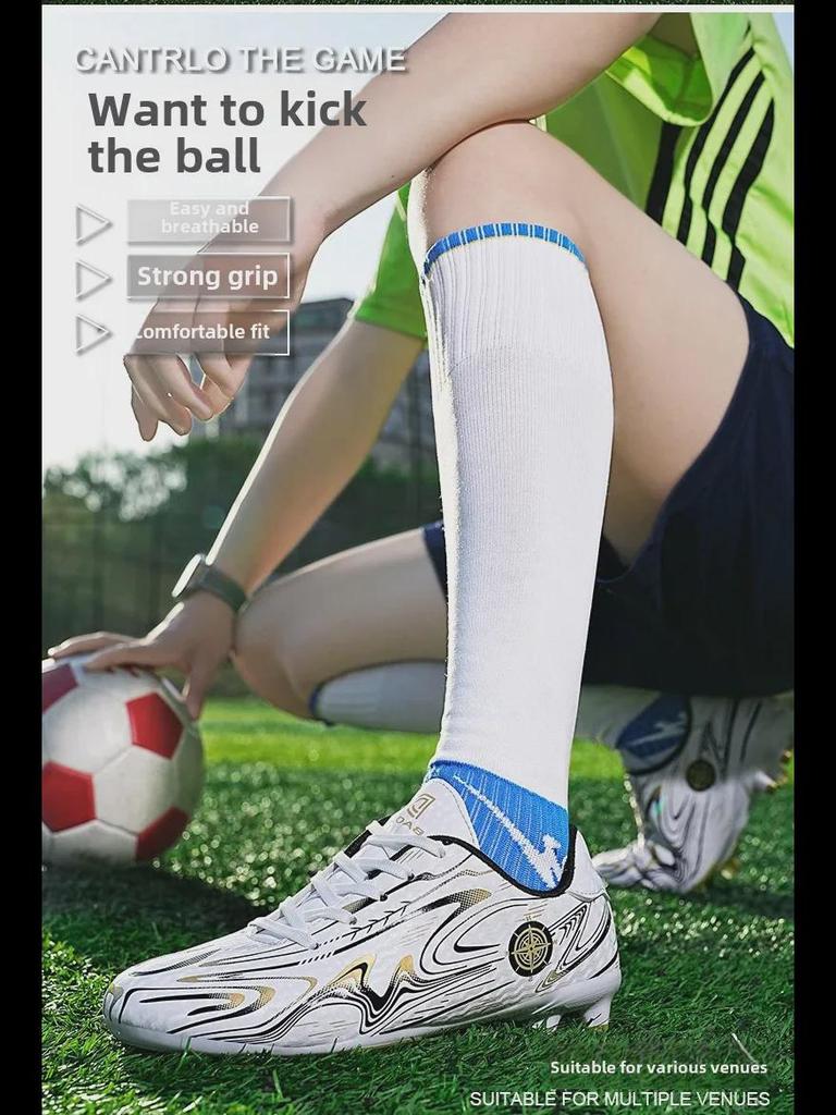 Youth Long-Spike Football Shoes for Boys and Girls, Suitable for Student Athletes In Training and Competitions.